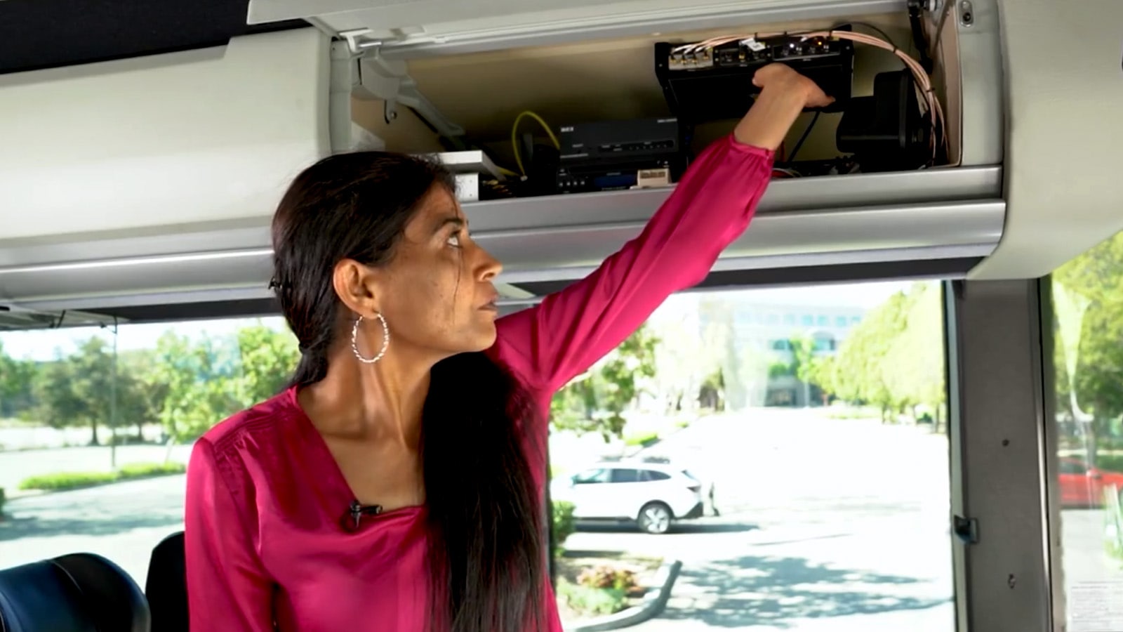 Le routeur renforcé Cisco Catalyst IR1800 Rugged assure la connectivité dans un bus